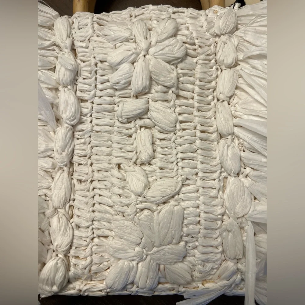 NWT Cleobella Raffia straw purse White Woven Handbag with Wooden Handles - Picture 4 of 13